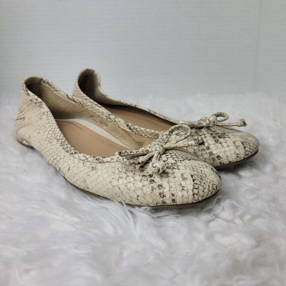 Vionic Castillo Womens Shoes Size 6.5 Cream Snake Leather Bow Ballet Flats - Picture 1 of 10